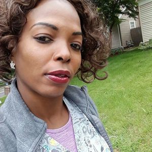 Meet your Posher, Lorraine